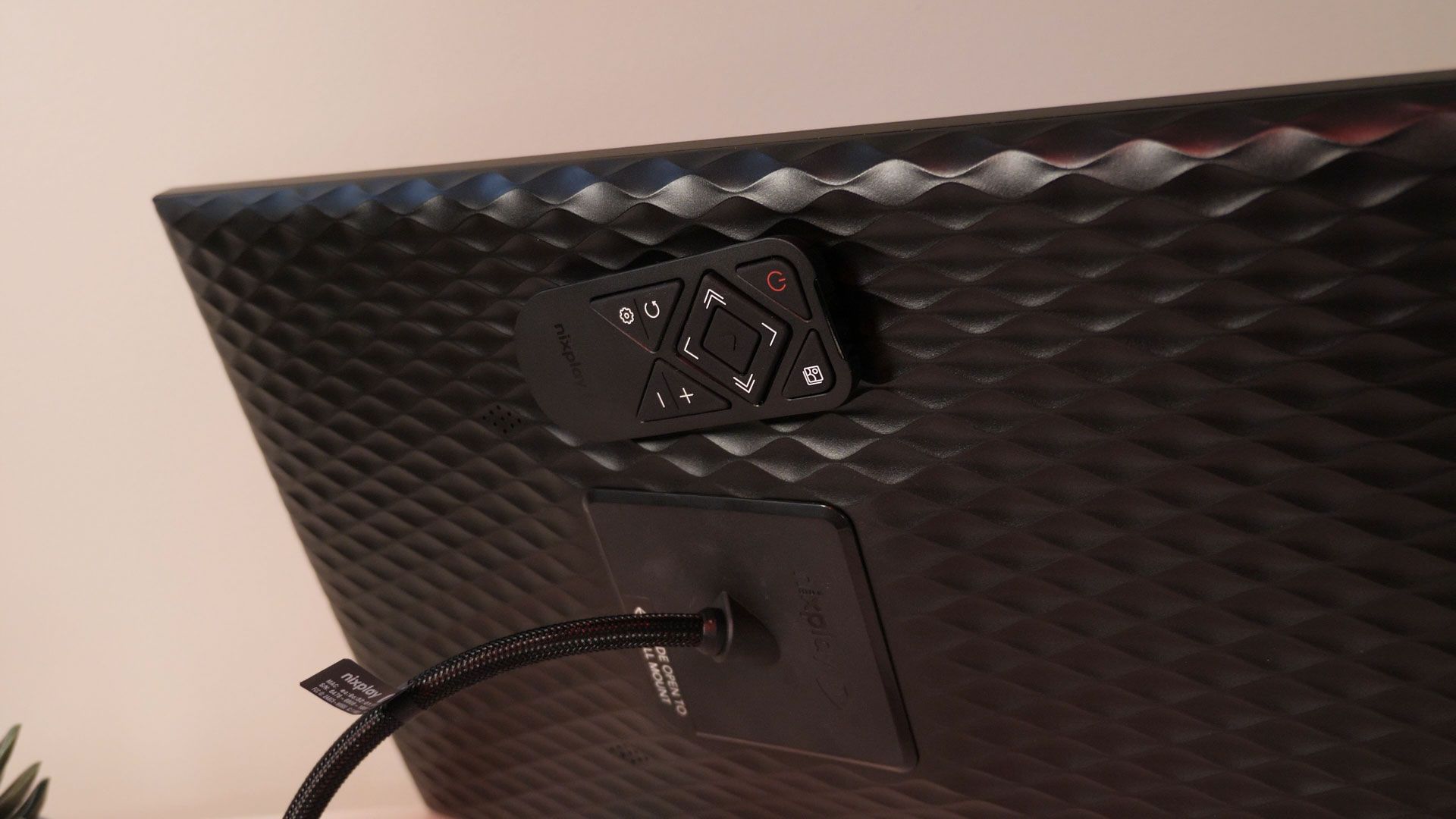 Nixplay N Smart Photo Frame Review