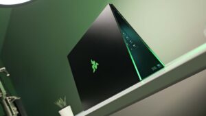 Razer Blade 18 (2025) Video Review 5